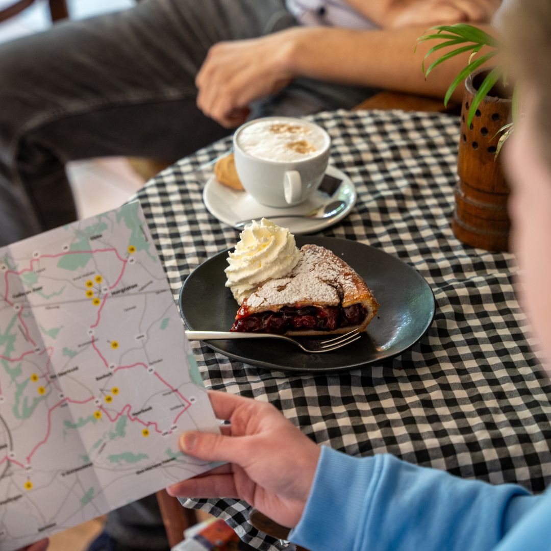 Koffie en vlaai bij Café de Bosrand