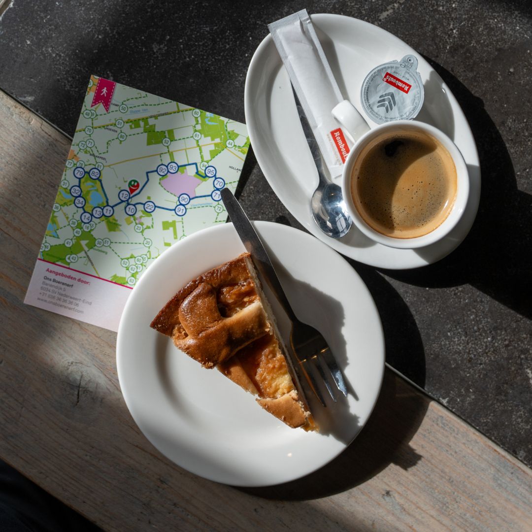 koffie en appeltaart bij Ons Boerenerf in Nederweert-Eind