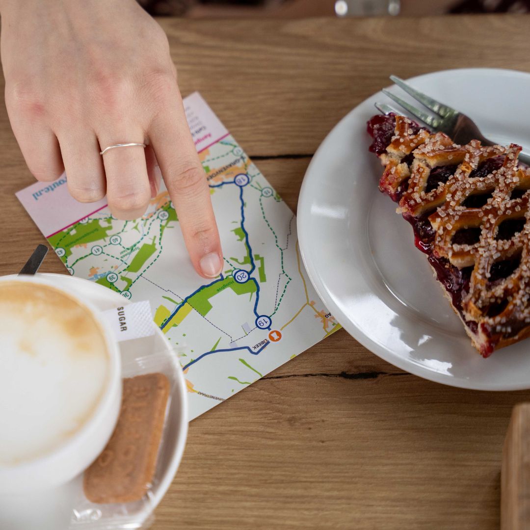 Vlaai en koffie bij Café Quanten in Mheer