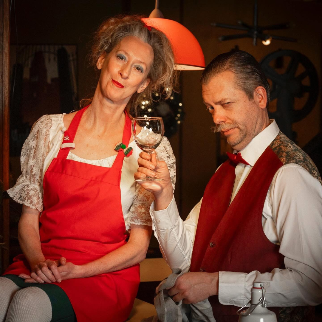 Kersttheater 'De Laatste Herberg IV' bij Mystery House in Valkenburg